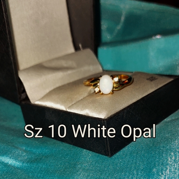 Vintage Opalite Ring - Picture 11 of 12